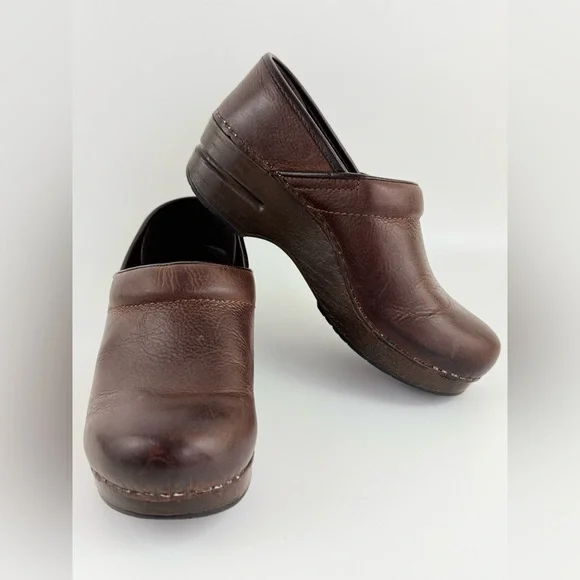 Dansko Women's Brown Leather Professional Clogs, Slip-on, Size 37 (US 6.5) - Picture 13 of 13
